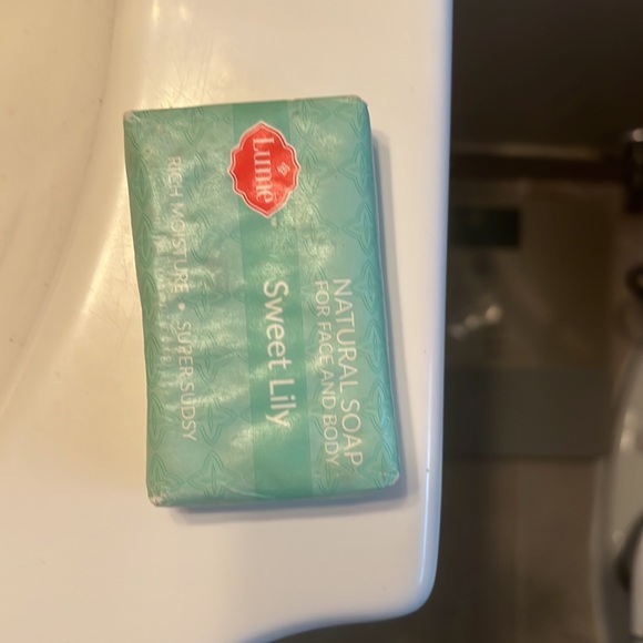 Sweet lily lume natural soap for face and body - Picture 2 of 3